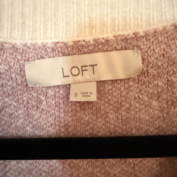 LOFT Mauve Checkered Gingham V-Neck Sweater - Size Small - Picture 2 of 5